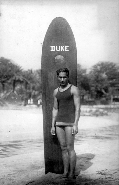 duke-with-surfboard